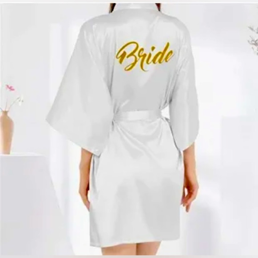 NWOT Bride Robe